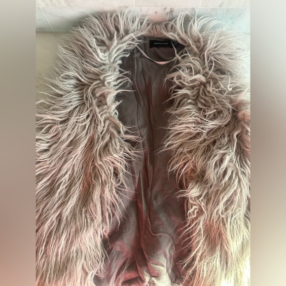 MINKPINK GRAY FAUX FUR VEST SIZE XS/S WOMENS - Picture 6 of 6